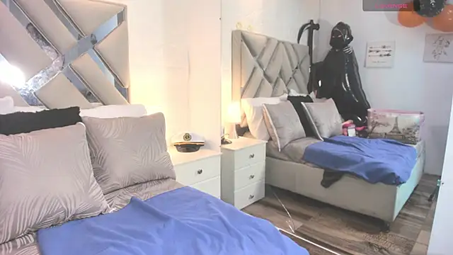 raquell moore online show from October 2025 11:33:02 AM