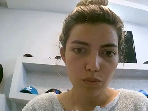 VittoriaTaylor online show from June 2026 11:10:01 PM