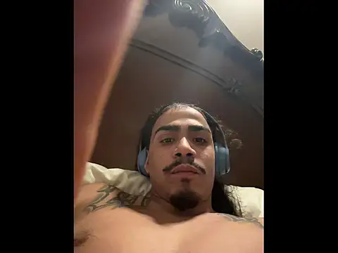 Snapshot of jamesx14877 chatting on November 2025 11:37:01 PM jamesx14877 online show from November 2025 11:37:01 PM