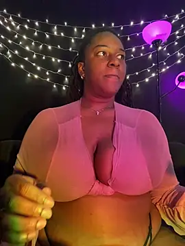 xoxoHotCoCo online show from January 2026 06:00:01 PM