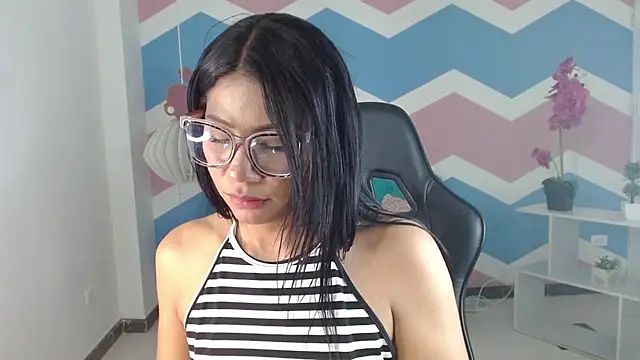 miss honey01 online show from March 2025 02:48:01 AM