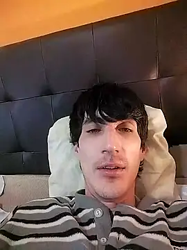 Snapshot of moutt99 chatting on January 2025 08:29:01 AM moutt99 online show from January 2025 08:29:01 AM