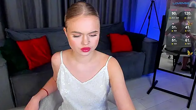 MilaFink online show from February 2025 01:33:02 PM
