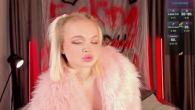 MilaFink online show from February 2025 01:49:02 PM