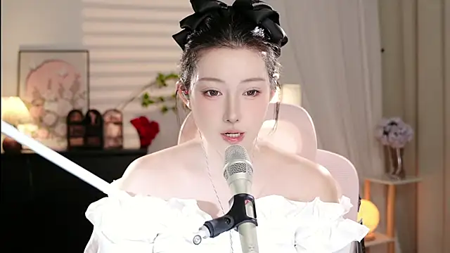 Dou-Dou-er online show from October 2025 12:52:02 PM