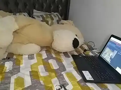 Chandy012 online show from December 2025 02:44:02 PM