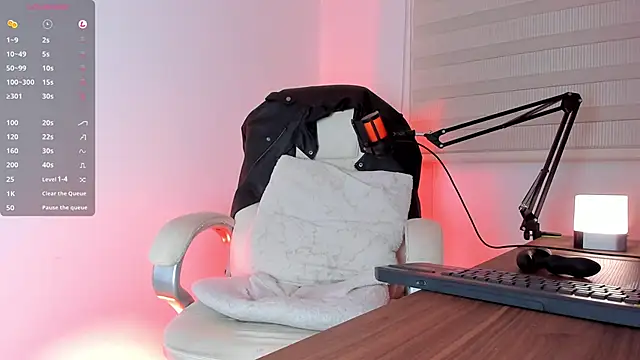 Fraannco online show from February 2025 03:36:02 AM