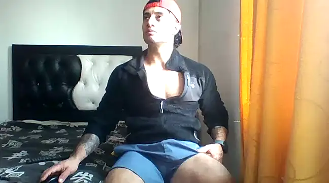 davidcr89 online show from February 2025 09:19:01 PM