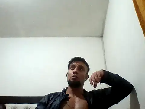 davidcr89 online show from September 2025 06:35:01 AM