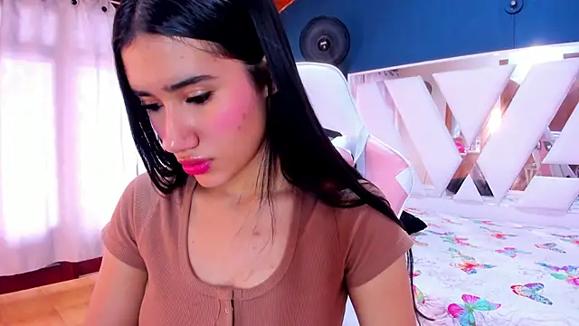 Snapshot of Alondra_Cutie chatting on March 2025 06:26:02 PM Alondra Cutie online show from March 2025 06:26:02 PM