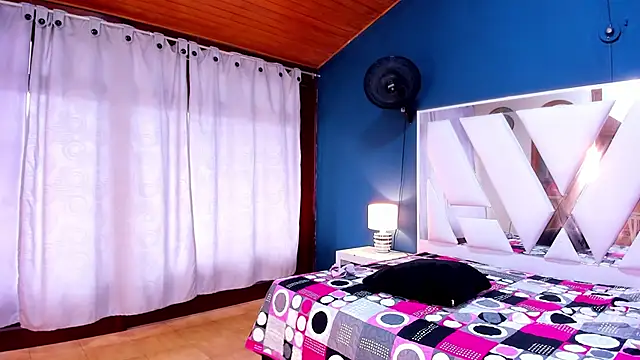 Snapshot of Alondra_Cutie chatting on March 2025 09:27:01 PM Alondra Cutie online show from March 2025 09:27:01 PM