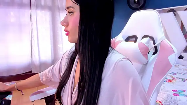 Snapshot of Alondra_Cutie chatting on March 2025 09:10:02 PM Alondra Cutie online show from March 2025 09:10:02 PM