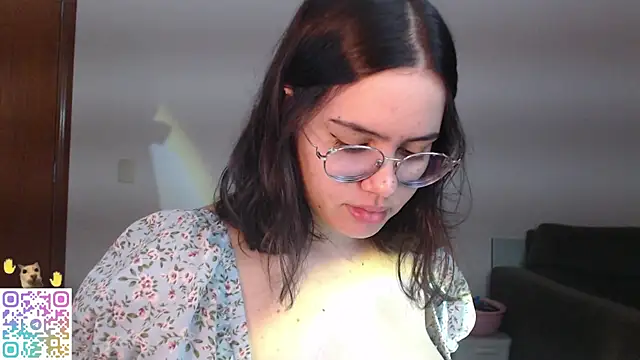 crystalll room online show from July 2026 02:09:01 AM