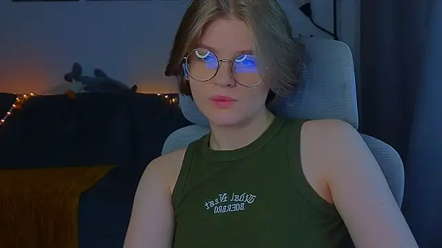  JessieVibes online show from October 2025 12:45:01 PM