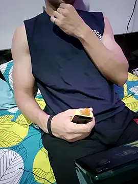 Snapshot of hot_hunk_boy chatting on September 2025 04:03:02 AM hot hunk boy online show from September 2025 04:03:02 AM