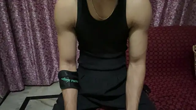 Snapshot of hot_hunk_boy chatting on March 2026 10:06:01 AM hot hunk boy online show from March 2026 10:06:01 AM