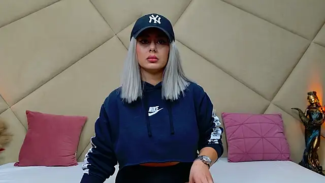 ChloeFrost online show from November 2025 05:50:01 AM