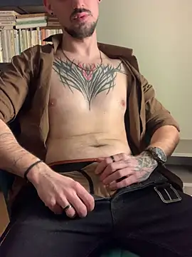 AssHunter4k online show from February 2025 04:37:02 PM