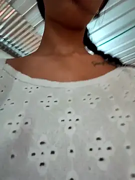 Zoe Sweett18 online show from November 2025 12:28:01 PM