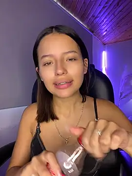 Sofia18 pinkk online show from May 2026 09:31:02 PM