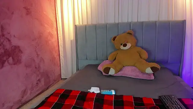 camilapersy online show from February 2025 01:16:02 PM