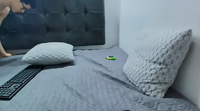 wolfandsky online show from February 2025 05:29:01 PM