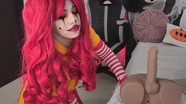 Snapshot of AmandaBrooks_18 chatting on November 2025 04:58:02 AM AmandaBrooks 18 online show from November 2025 04:58:02 AM