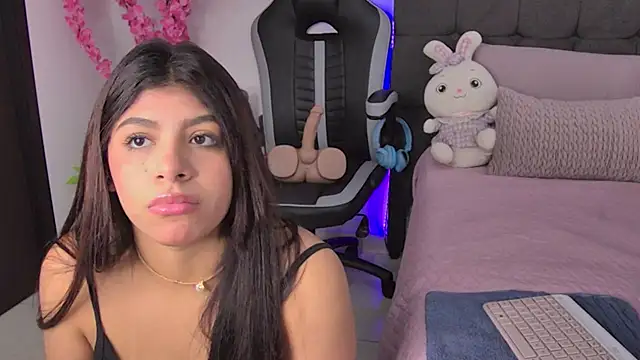 Snapshot of AmandaBrooks_18 chatting on November 2025 10:26:01 PM AmandaBrooks 18 online show from November 2025 10:26:01 PM