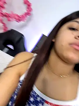 Snapshot of AmandaBrooks_18 chatting on November 2025 01:26:01 AM AmandaBrooks 18 online show from November 2025 01:26:01 AM