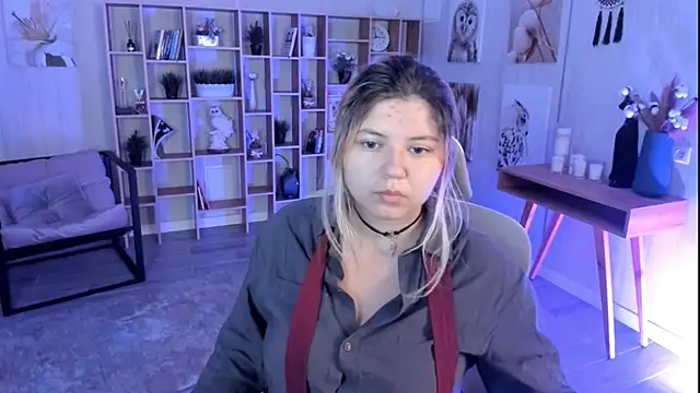 Snapshot of DiaAngell chatting on September 2025 08:23:02 PM DiaAngell online show from September 2025 08:23:02 PM