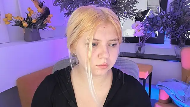 DiaAngell online show from November 2025 07:56:02 PM