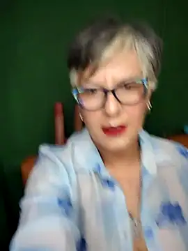 ilonna2025 online show from November 2025 09:46:02 PM