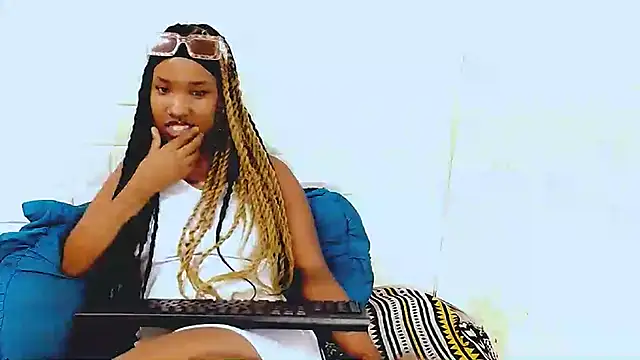 EroticSexyPrada online show from March 2025 01:54:01 AM