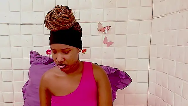 EroticSexyPrada online show from March 2026 04:40:01 AM