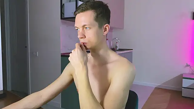 max shy online show from March 2025 03:28:02 PM