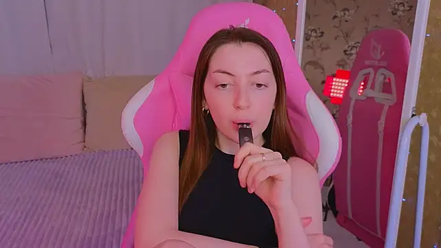 Ann moon   online show from March 2025 06:54:02 PM