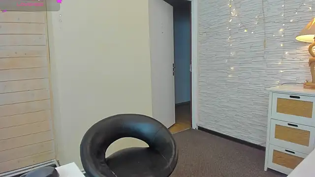 Snapshot of Misty__Fox chatting on January 2025 02:58:02 AM Misty Fox online show from January 2025 02:58:02 AM