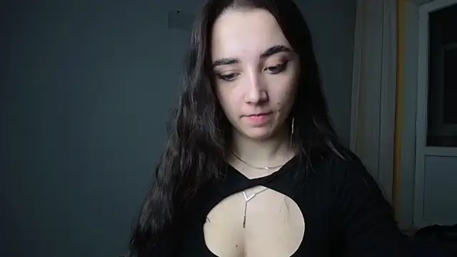 Eva Gloryy online show from January 2025 04:57:01 PM