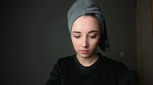 Eva Gloryy online show from February 2025 06:30:02 PM