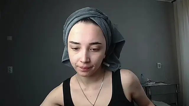 Eva Gloryy online show from March 2025 11:23:01 AM