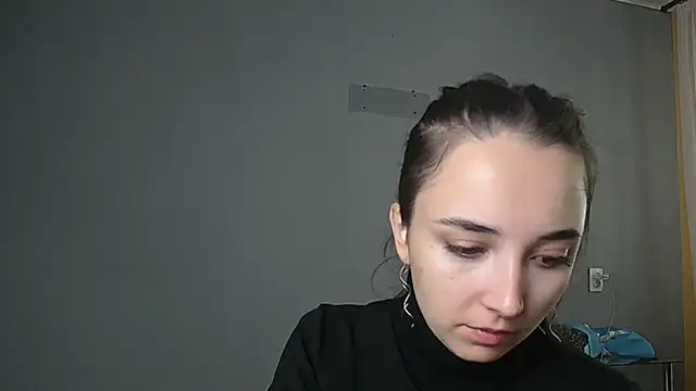 Eva Gloryy online show from October 2025 10:14:01 AM