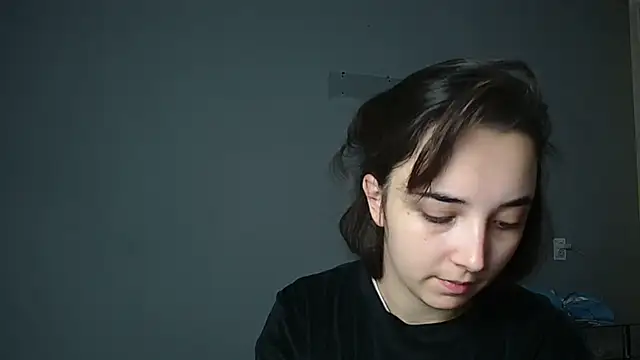 Eva Gloryy online show from October 2025 10:56:02 AM