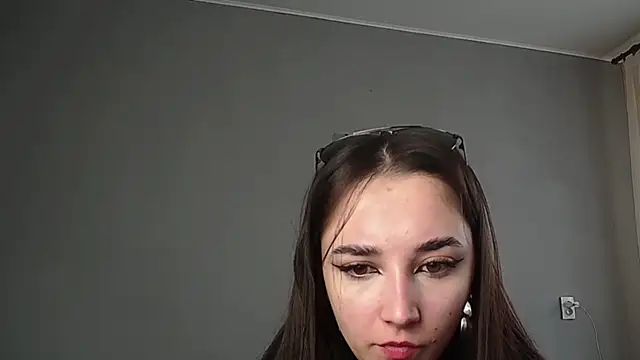 Eva Gloryy online show from February 2026 09:53:01 AM