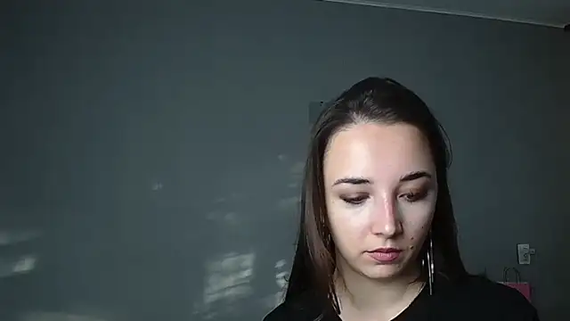 Eva Gloryy online show from June 2026 04:40:02 PM