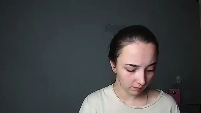 Eva Gloryy online show from June 2026 06:19:02 PM