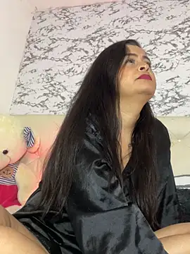 Snapshot of Lili__taylor chatting on November 2025 10:53:02 PM Lili taylor online show from November 2025 10:53:02 PM