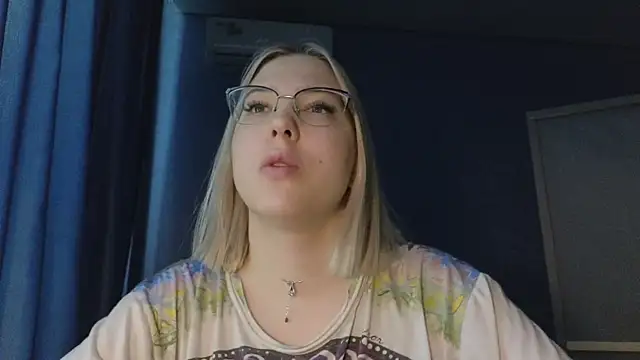 HotBrandyX online show from November 2025 07:51:01 AM