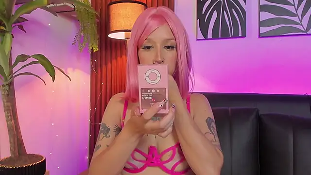 Snapshot of Georgina_caruso chatting on February 2026 11:52:02 PM Georgina caruso online show from February 2026 11:52:02 PM