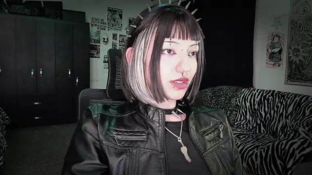 roxy toxic online show from June 2026 02:00:01 AM