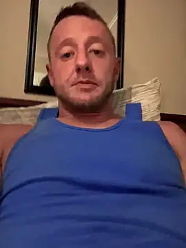 Snapshot of biggzee6 chatting on October 2025 05:17:02 AM biggzee6 online show from October 2025 05:17:02 AM